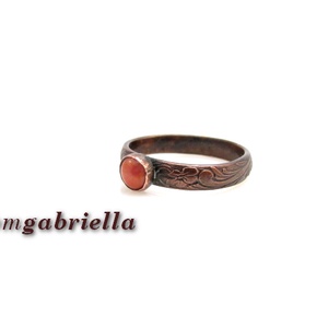 Korall és vörösréz gyűrű - egyedi kézműves gyűrű - ékszer - gyűrű - szoliter gyűrű - Meska.hu