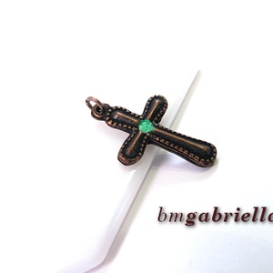 Kereszt - fém kereszt medál zöld pöttyel - ékszer - nyaklánc - medál - Meska.hu