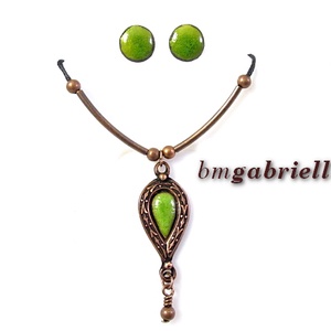 Ékszerszett - tűzzománc betétes nyaklánc és pontfülbevaló - egyedi tervezésű kézműves ékszer - ékszer - ékszerszett - Meska.hu