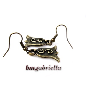 Menyecske-tulipán - tulipán fülbevaló - magyar népi motívum - egyedi tervezésű kézműves ékszer - ékszer - fülbevaló - lógó fülbevaló - Meska.hu