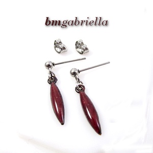 Hosszú csepp - tűzzománc bedugós fülbevaló - gránátvörös - ékszer - fülbevaló - lógó csepp fülbevaló - Meska.hu