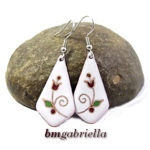 Ölelő tulipános - tűzzománc fülbevaló nemesacél akasztóval, Ékszer, Fülbevaló, Lógó fülbevaló, Tűzzománc, Ékszerkészítés, MESKA