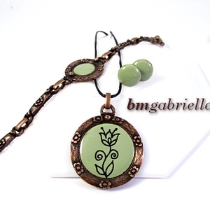 Tűzzománc ékszerszett - világoszöld pötty fülbevaló, tulipán medál, karkötő - ékszer - ékszerszett - Meska.hu