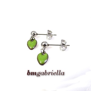 Apró csepp - világoszöld tűzzománc bedugós fülbevaló  - ékszer - fülbevaló - lógó fülbevaló - Meska.hu