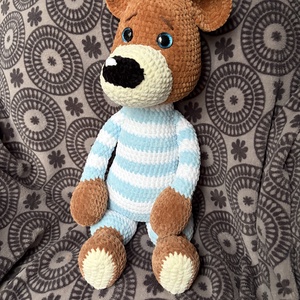 Horgolt pizsamás plüssmackó - játék & sport - plüssállat & játékfigura - maci - Meska.hu