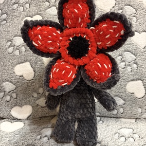 Stranger things demogorgon - játék & sport - plüssállat & játékfigura - más figura - Meska.hu