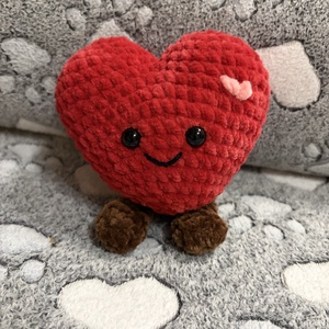 Horgolt plüss szív, Játék & Sport, Plüssállat & Játékfigura, Más figura, Horgolás, MESKA
