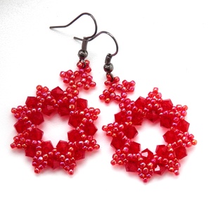 Elegáns piros fülbevaló - ékszer - fülbevaló - lógós kerek fülbevaló - Meska.hu