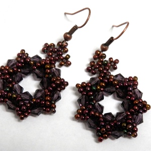 Elegáns lila és burgundi fülbevaló - ékszer - fülbevaló - lógós kerek fülbevaló - Meska.hu