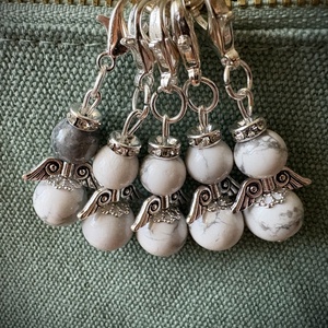 Howlit Angyalkás függő delfinkapoccsal, Táska & Tok, Kulcstartó & Táskadísz, Táskadísz, Ékszerkészítés, MESKA