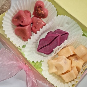 Valentin napi illatválogatás, díszdobozos ajándékcsomag, Otthon & Életmód, Gyertya, illat, aroma, Illatviasz, Gyertya-, mécseskészítés, MESKA