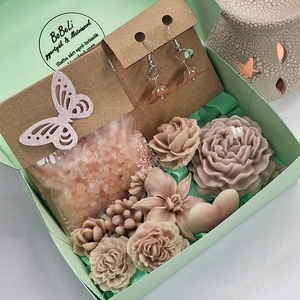 Kókuszos pisztácia illatú kényeztető ajándékbox nőknek ,  fülbevalóval, Otthon & Életmód, Gyertya, illat, aroma, Illatviasz, Gyertya-, mécseskészítés, MESKA