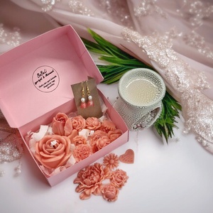 Eper illatú kényeztető ajándékbox nőknek ,  fülbevalóval - Meska.hu