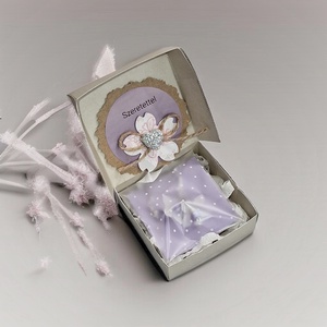 Fülbevaló díszdobozban személyes üzenettel - ékszer - fülbevaló - lógó fülbevaló - Meska.hu