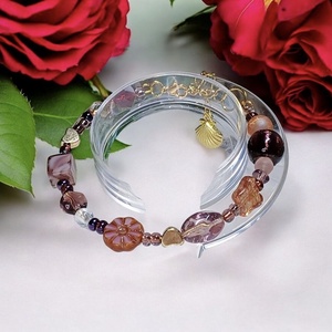 Gyöngy  karkötő díszdobozban személyes üzenettel - ékszer - karkötő - memóriadrótos karkötő - Meska.hu