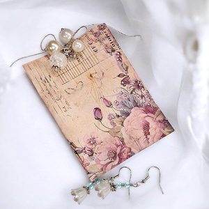 Fülbevaló dísztasakban  - ékszer - fülbevaló - lógó fülbevaló - Meska.hu