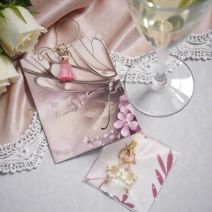 Fülbevaló díszcsomagolásban  - ékszer - fülbevaló - lógó fülbevaló - Meska.hu