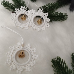 Karácsonyi karika, arany csengővel - karácsony - karácsonyi lakásdekoráció - karácsonyfadíszek - Meska.hu