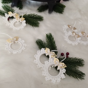 Karácsonyi karika, kis aranyleveles dísszel, masnival - Meska.hu
