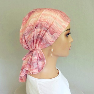 Kemoterápiás kendő - rózsaszín, krém mintás fejkedő - paróka helyett - daganatos betegség idején - ruha & divat - sál, sapka, kendő - kendő - Meska.hu