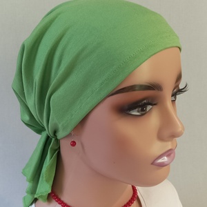 Kendő - Kemoterápiás kendő - fűzöldszínű vékony fejkedő - paróka helyett is, Ruha & Divat, Sál, Sapka, Kendő, Kendő, Varrás, MESKA