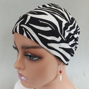 Sapka - Kemoterápiás sapka - zebramintás - paróka helyett - daganatos kezelések idejére is - ruha & divat - sál, sapka, kendő - kendő - Meska.hu