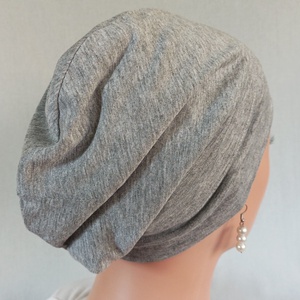 Sapka - Kemoterápiás sapka - világosszürke -, paróka helyett - daganatos kezelések idejére is - Meska.hu