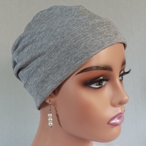 Sapka - Kemoterápiás sapka - világosszürke -, paróka helyett - daganatos kezelések idejére is - ruha & divat - sál, sapka, kendő - kendő - Meska.hu