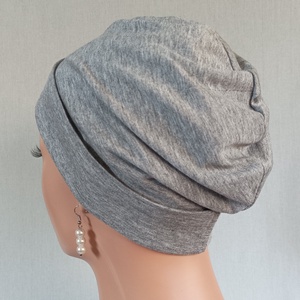 Sapka - Kemoterápiás sapka - világosszürke -, paróka helyett - daganatos kezelések idejére is - ruha & divat - sál, sapka, kendő - kendő - Meska.hu