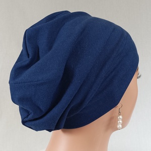 Sapka - Kemoterápiás sapka - sötétkék - paróka helyett - daganatos kezelések idejére is - ruha & divat - sál, sapka, kendő - kendő - Meska.hu