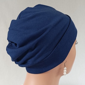 Sapka - Kemoterápiás sapka - sötétkék - paróka helyett - daganatos kezelések idejére is - ruha & divat - sál, sapka, kendő - kendő - Meska.hu