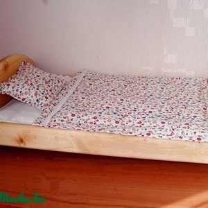 Babaágy matraccal, ágyneművel 40cm-es  játékbabának -  - Meska.hu