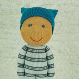 Waldorf jellegű marokbaba kisfiuknak -Puha társ a mindennapokban, Játék & Sport, Baba & babaház, Játékbaba, babakellék, Baba-és bábkészítés, Varrás, MESKA