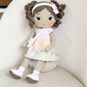 Amigurumi Laura baba - játék & sport - baba & babaház - öltöztethető baba - Meska.hu