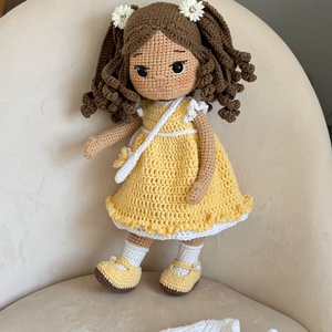 Amigurumi Laura baba - játék & sport - baba & babaház - öltöztethető baba - Meska.hu