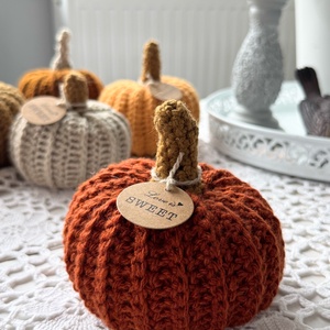 Amigurumi horgolt dísz tök - Meska.hu