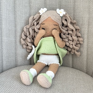 Amigurumi Laura baba - játék & sport - baba & babaház - öltöztethető baba - Meska.hu