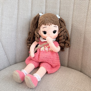 Amigurumi Anett baba, Játék & Sport, Baba & babaház, Öltöztethető baba, Horgolás, Anett baba YarnArt jeans fonalból készült,antiallergen polieszter golyós töltettel lett kitöltve és..., MESKA