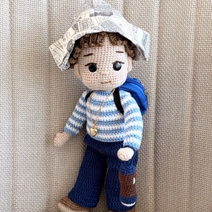 Amigurumi Pillanat Kapitány - játék & sport - baba & babaház - öltöztethető baba - Meska.hu