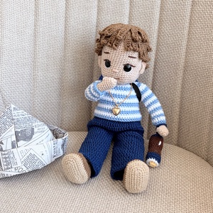 Amigurumi Pillanat Kapitány - játék & sport - baba & babaház - öltöztethető baba - Meska.hu