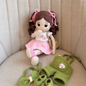 Amigurumi Elvira baba - Meska.hu