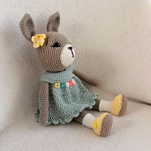 Amigurumi Emma nyuszi - játék & sport - baba & babaház - öltöztethető baba - Meska.hu