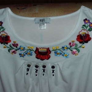 Kalocsai hímzett póló -  - Meska.hu