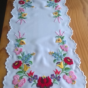 Hímzett terítő -  - Meska.hu