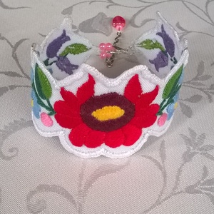 Hímzett karkötő - ékszer - karkötő - Meska.hu
