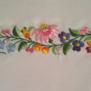 Kalocsai mintás öv menyasszonyi ruhához - esküvő - kiegészítők - öv & pánt - Meska.hu