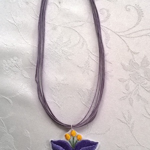 Lila nyaklánc - ékszer - nyaklánc - medálos nyaklánc - Meska.hu