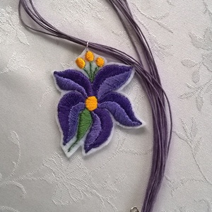 Lila nyaklánc - ékszer - nyaklánc - medálos nyaklánc - Meska.hu