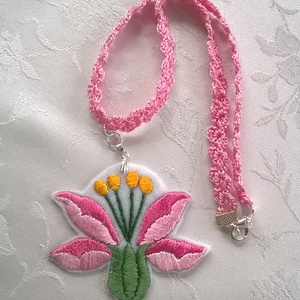 Rózsaszín nyaklánc - ékszer - nyaklánc - medál - Meska.hu