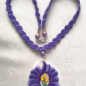 Lila nyaklánc - ékszer - nyaklánc - medálos nyaklánc - Meska.hu